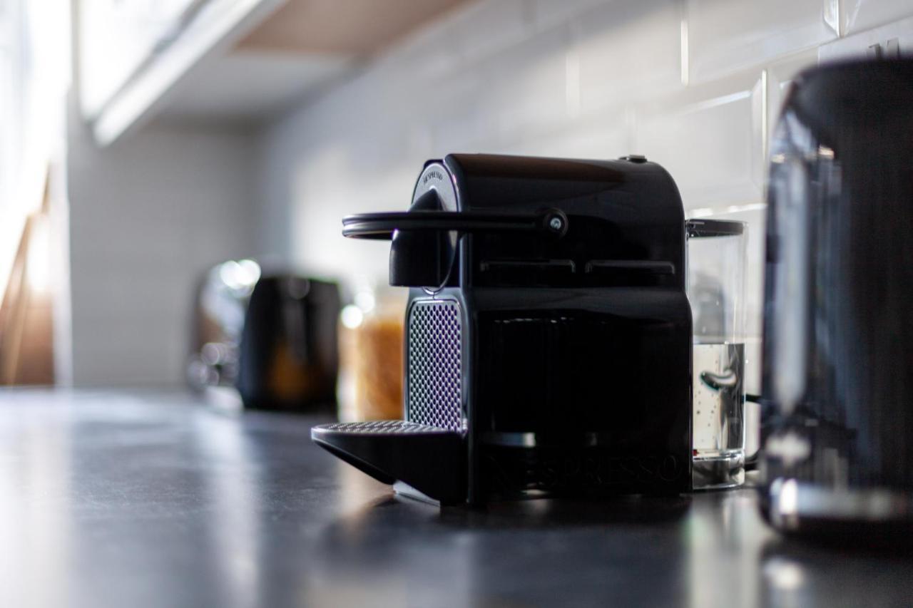 Arte Stays - 3-Bedroom Bright House London, Haggerston, Garden, Parking, 8 Min Walk To Haggerston Station, Weekly Or Monthly Stays, Serviced Accommodation - 7 Guests المظهر الخارجي الصورة
