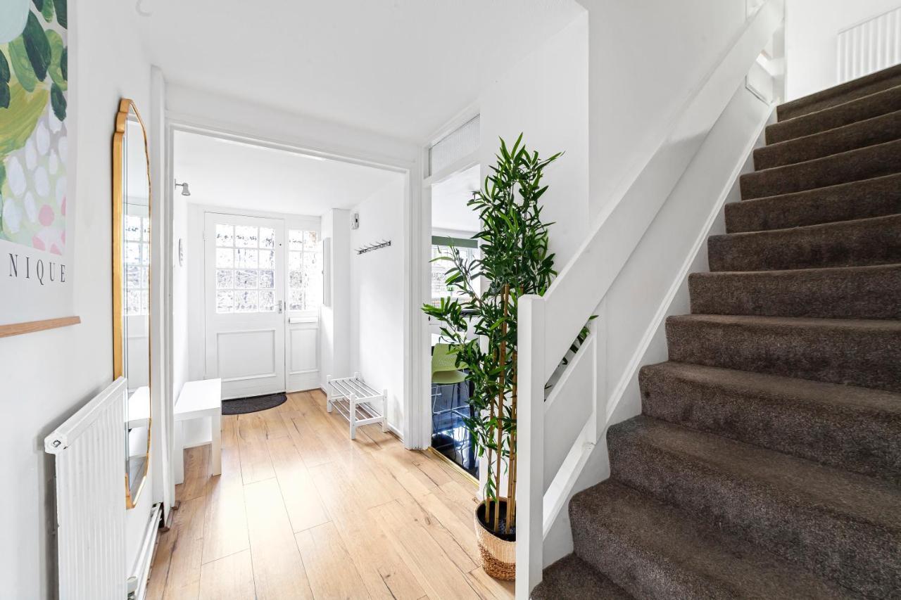 Arte Stays - 3-Bedroom Bright House London, Haggerston, Garden, Parking, 8 Min Walk To Haggerston Station, Weekly Or Monthly Stays, Serviced Accommodation - 7 Guests المظهر الخارجي الصورة